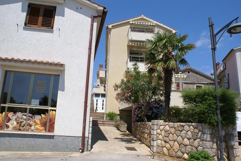 Apartments Robert Porat  Exterior foto