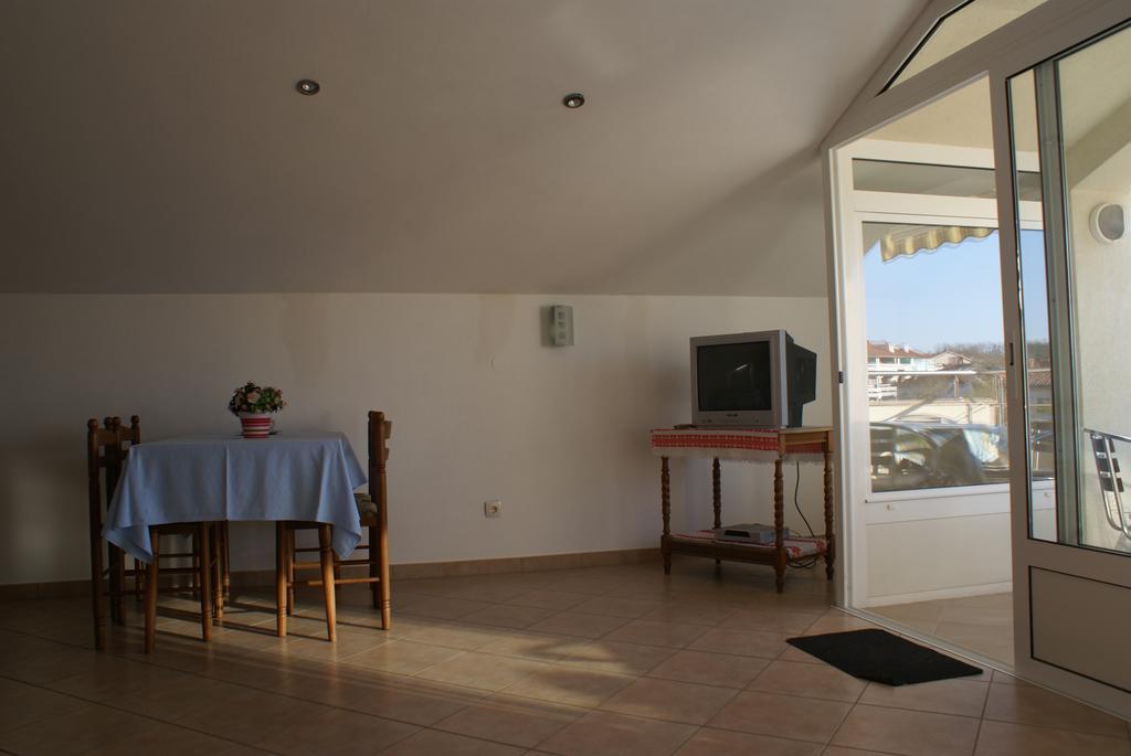 Apartments Robert Porat  Exterior foto